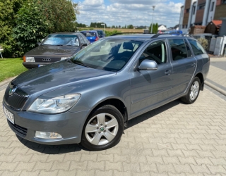 Skoda Octavia 2011 skupiona w Poznaniu w dzielnicy Wilda